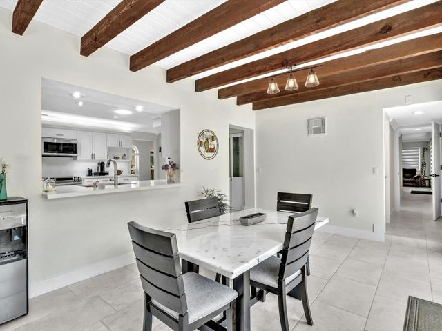 5360 Volunteer Rd, Southwest Ranches, FL 33330