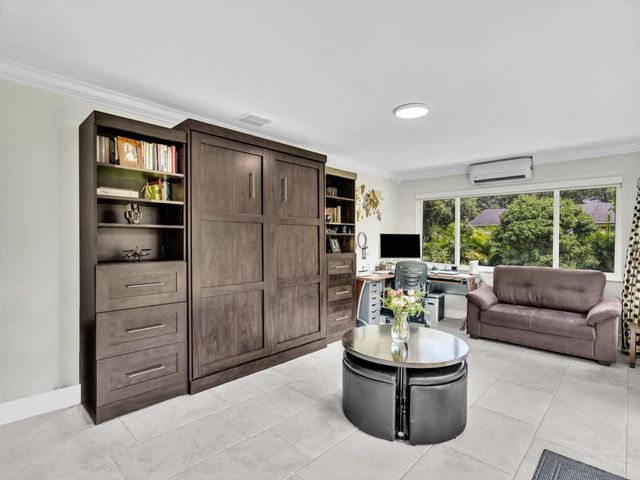 5360 Volunteer Rd, Southwest Ranches, FL 33330