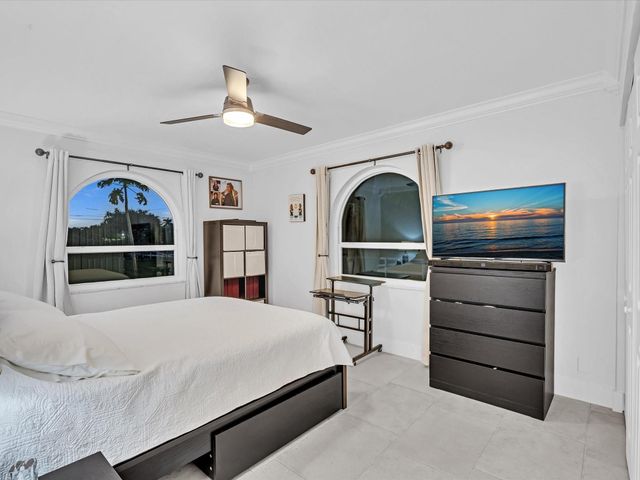 5360 Volunteer Rd, Southwest Ranches, FL 33330