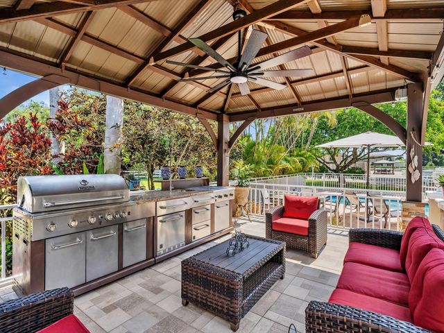 5360 Volunteer Rd, Southwest Ranches, FL 33330