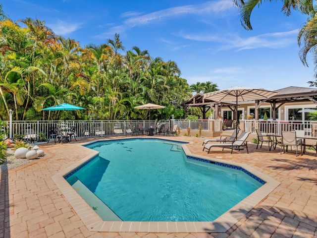 5360 Volunteer Rd, Southwest Ranches, FL 33330