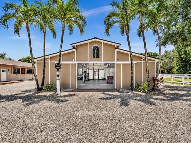 5360 Volunteer Rd, Southwest Ranches, FL 33330