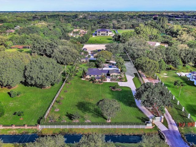 5360 Volunteer Rd, Southwest Ranches, FL 33330