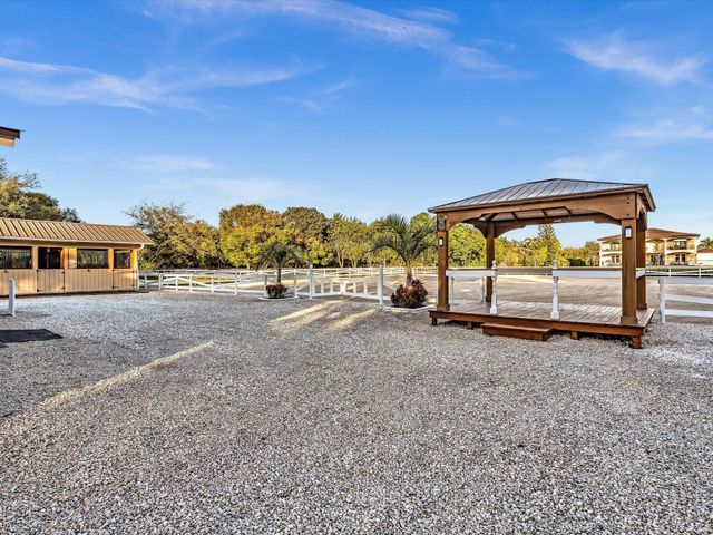 5360 Volunteer Rd, Southwest Ranches, FL 33330