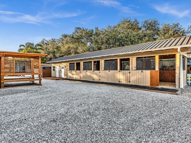 5360 Volunteer Rd, Southwest Ranches, FL 33330