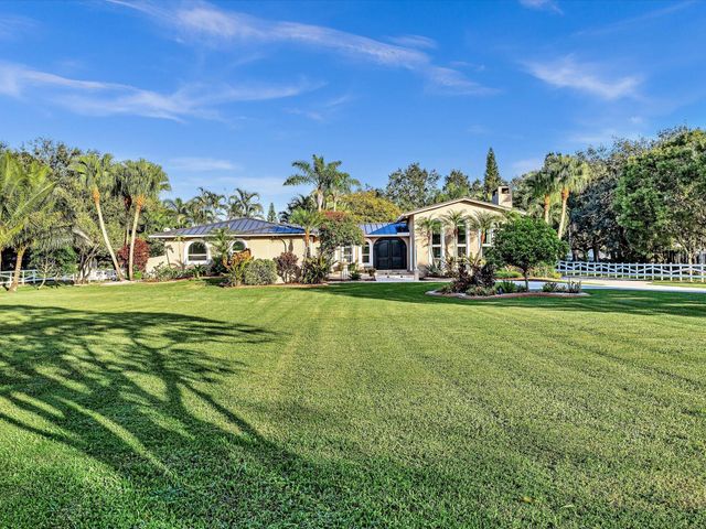 5360 Volunteer Rd, Southwest Ranches, FL 33330