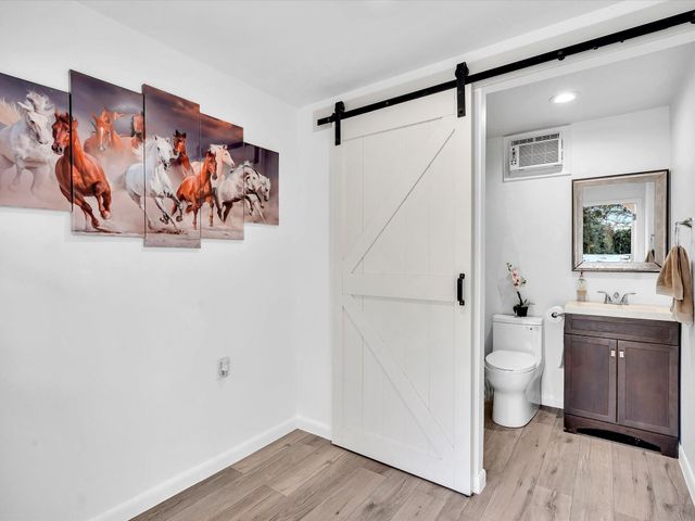 5360 Volunteer Rd, Southwest Ranches, FL 33330