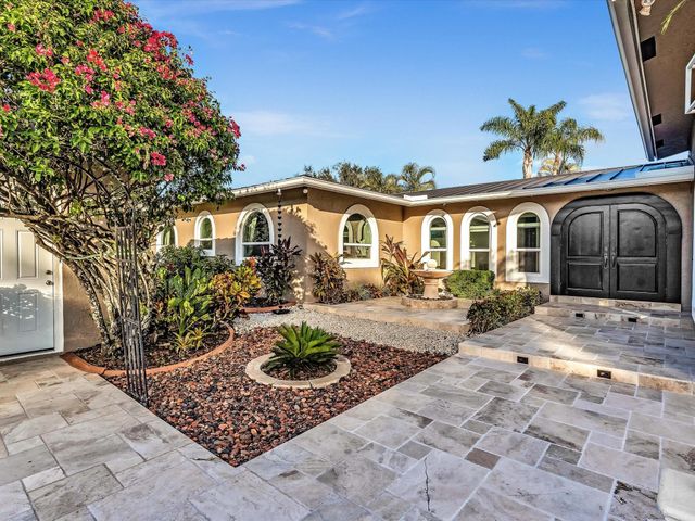 5360 Volunteer Rd, Southwest Ranches, FL 33330