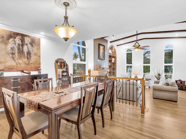 5360 Volunteer Rd, Southwest Ranches, FL 33330