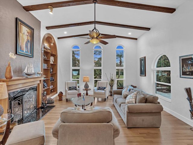 5360 Volunteer Rd, Southwest Ranches, FL 33330