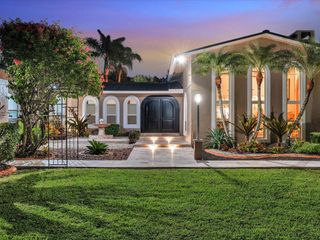 5360 Volunteer Rd, Southwest Ranches, FL 33330