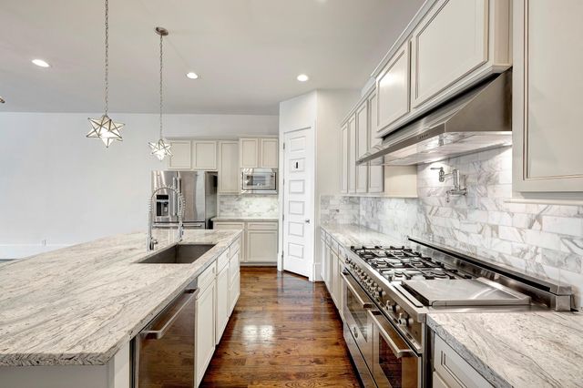 2717 Mason Street, Houston, TX 77006