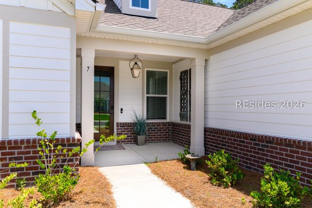 7 Coral Cove Rd, Bluffton, SC 29910