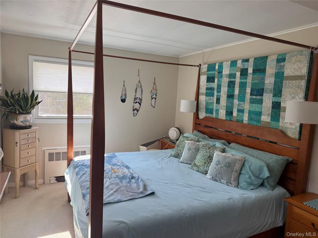 19 Hallock Court, Miller Place, NY 11764