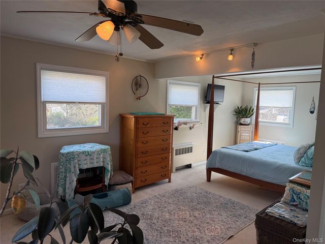 19 Hallock Court, Miller Place, NY 11764