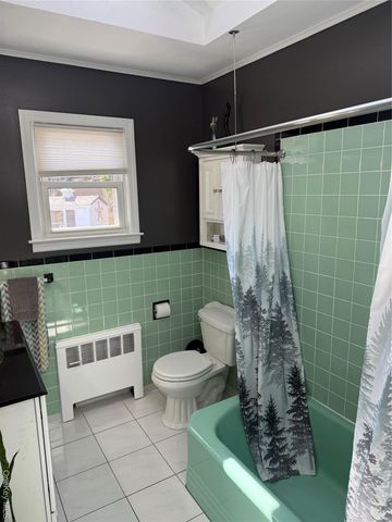 19 Hallock Court, Miller Place, NY 11764