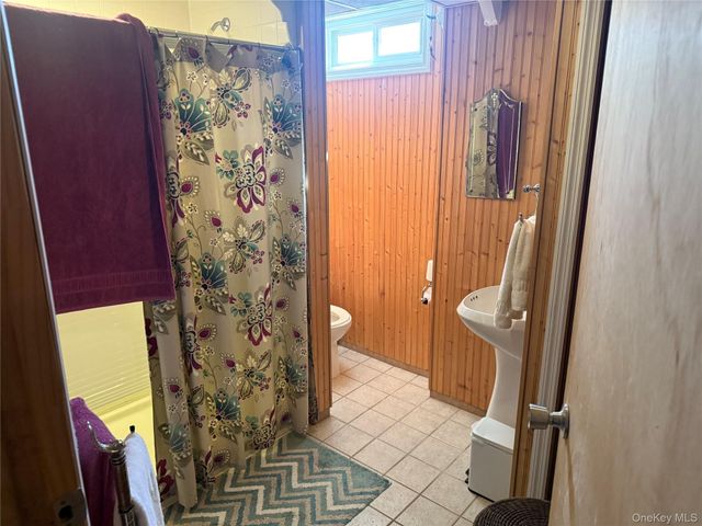 19 Hallock Court, Miller Place, NY 11764