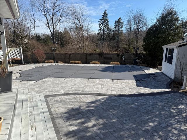 19 Hallock Court, Miller Place, NY 11764