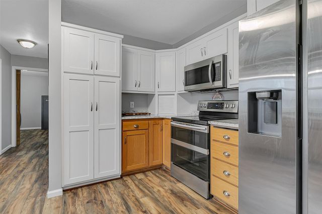 1195 395th Street, Isle, MN 56342