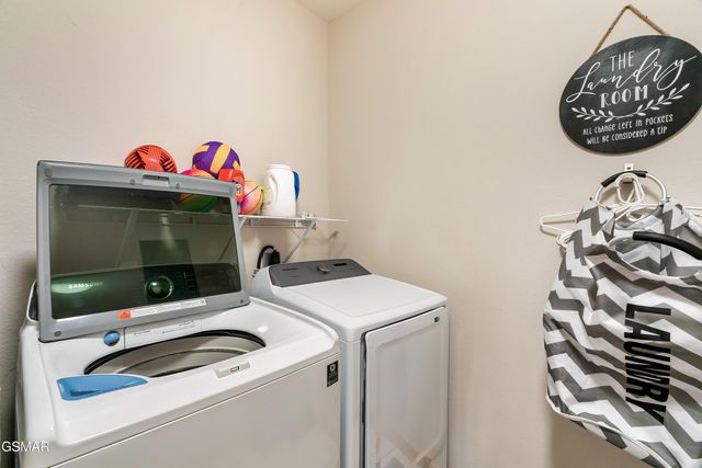 1017 Wiley Oakley Drive, Gatlinburg, TN 37738