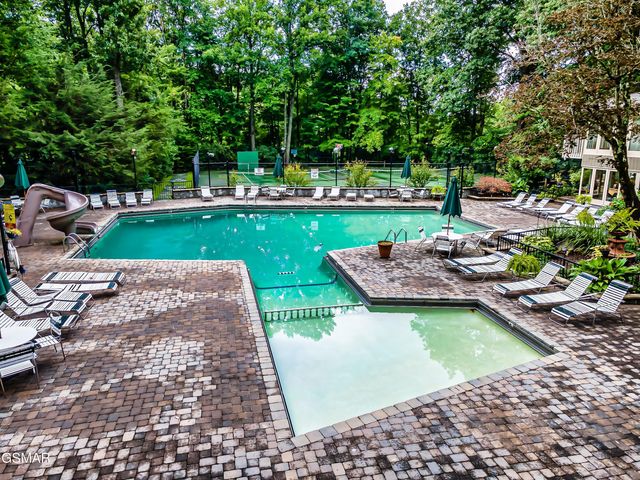 1017 Wiley Oakley Drive, Gatlinburg, TN 37738