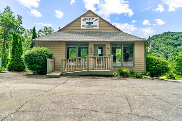 1017 Wiley Oakley Drive, Gatlinburg, TN 37738