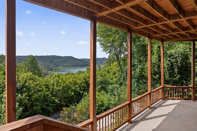 150 Dakota Ln, Smithville, TN 37166