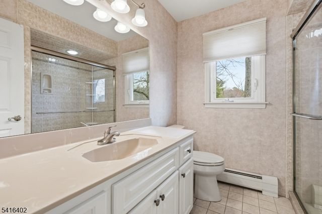 35 Darlington Dr, Wayne Twp., NJ 07470