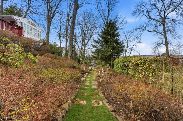 35 Darlington Dr, Wayne Twp., NJ 07470