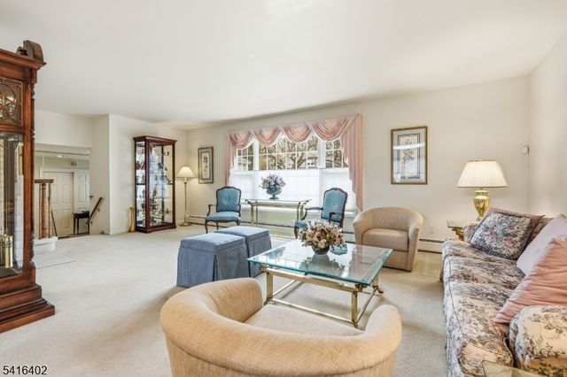 35 Darlington Dr, Wayne Twp., NJ 07470