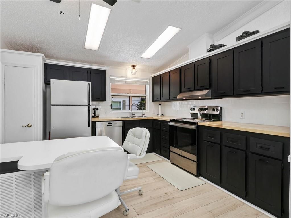 58 Oceans BLVD 58, NAPLES, FL 34104 — photo 2