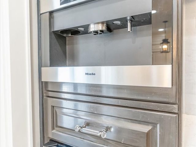 550 Linden Street, Shreveport, LA 71104