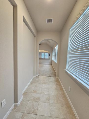 2810 Meandering Elm Trail, Houston, TX 77045