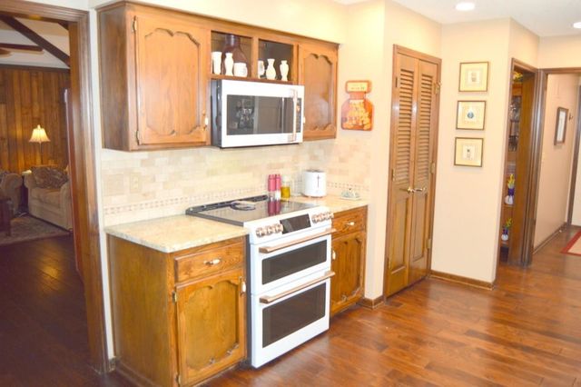 14808 W 94th Terrace, Lenexa, KS 66215