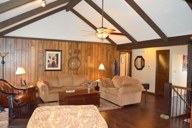 14808 W 94th Terrace, Lenexa, KS 66215