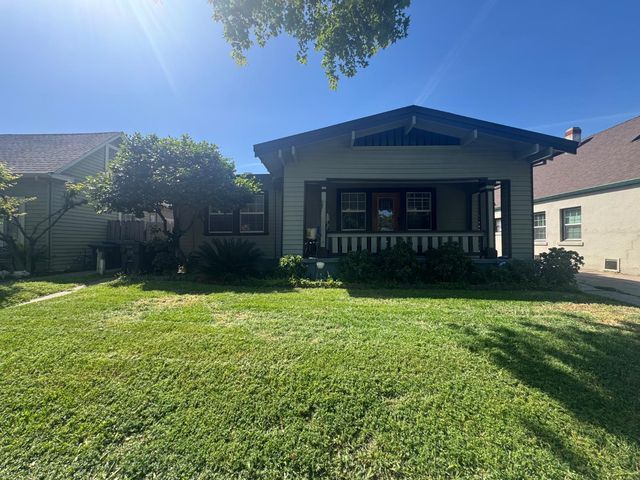 1044 W Harding Way, Stockton, CA 95203