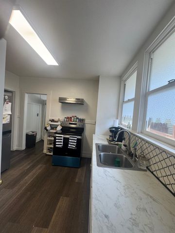 1044 W Harding Way, Stockton, CA 95203