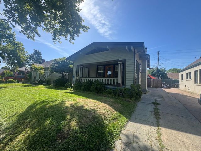 1044 W Harding Way, Stockton, CA 95203