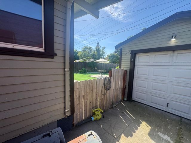 1044 W Harding Way, Stockton, CA 95203
