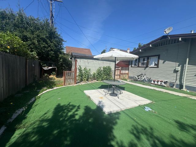 1044 W Harding Way, Stockton, CA 95203