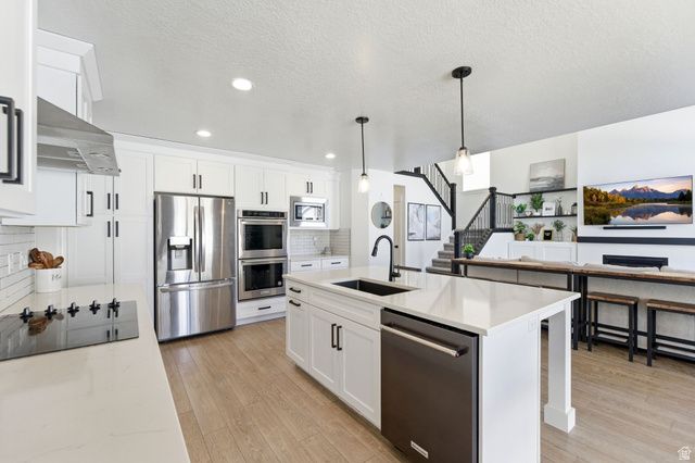 137 N FOXMOOR WAY, Saratoga Springs, UT 84045