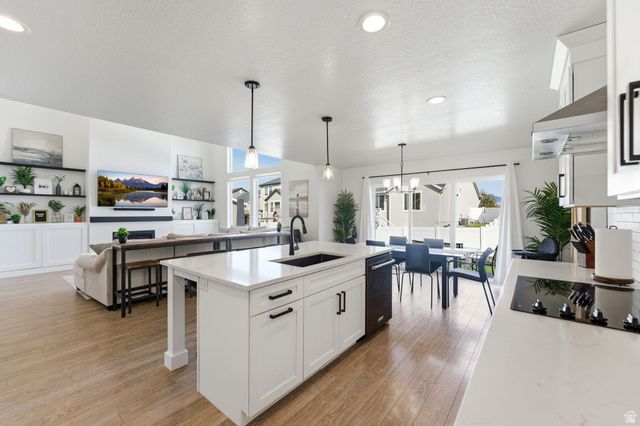 137 N FOXMOOR WAY, Saratoga Springs, UT 84045