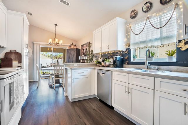 2704 REDWOOD STREET, Mulberry, FL 33860