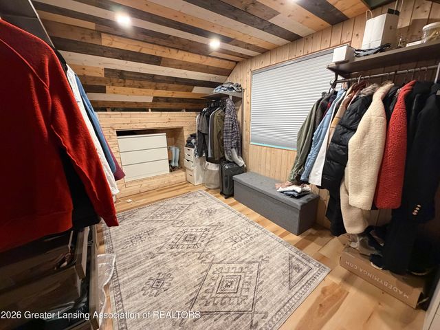 5429 S Waverly Road, Lansing, MI 48911