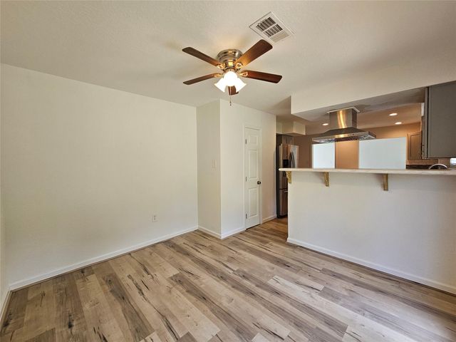 5119 Bayou Drive, Dickinson, TX 77539