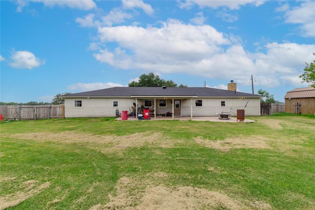 1192 County Road 138, Giddings, TX 78942
