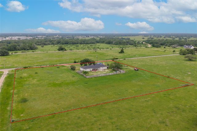 1192 County Road 138, Giddings, TX 78942