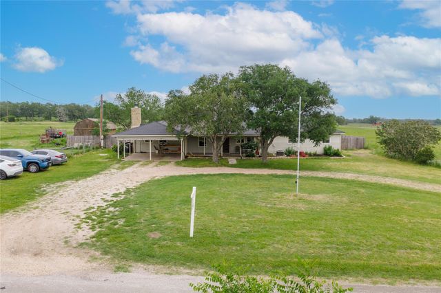 1192 County Road 138, Giddings, TX 78942