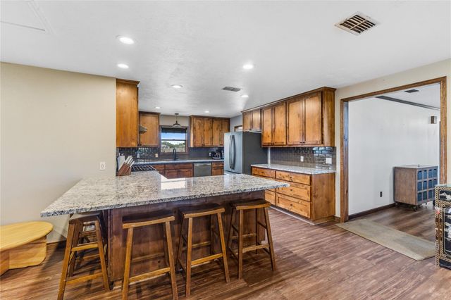 1192 County Road 138, Giddings, TX 78942