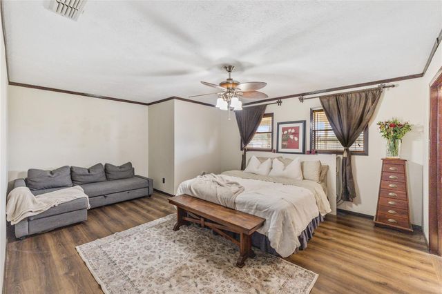 1192 County Road 138, Giddings, TX 78942